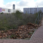 Parcela de la calle Dulzaina donde estaba previsto el Centro de Refugiados de Valladolid.