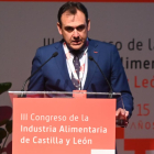 Imagen de archivo del presidente de Vitartis, Santiago Miguel Casado, durante la inauguración del III Congreso de la Industria Alimentaria de Castilla y León.