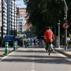 Carril bici, tramo entre puente Mayor y puente de Poniente.