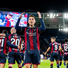 Pablo Martínez celebra un gol con el Levante.