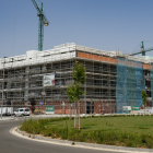 Edificio en construcción en la zona del Peral.