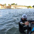 Salida del segmento de natación, en la dársena del Canal de Castilla.