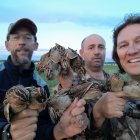 Miembros del Proyecto Coturnix anillando codornices esta primavera en León.