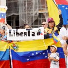 Manifestación en contra de Maduro en Valladolid