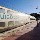 Tren OUIGO en la estación del Norte de Valladolid