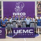 Foto de la plantilla, cuerpo técnico y dirigentes del UEMC Real Valladolid Baloncesto.