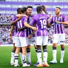 Los jugadores blanquivioleta celebran el gol deMoro al Espanyol.