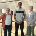 Presentación de Amanze Egekeze, jugador del Real Valladolid Baloncesto y patrocinio de Caja Rural Zamora.