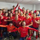 La plantilla del Astur celebra el miércoles su pase a la primera ronda de la Copa del Rey.