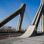 Puente de la Hispanidad en la avenida de Zamora, donde ocurrió la colisión.