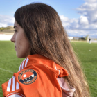 Clara Martín, con la camiseta del CD Parquesol a la espalda