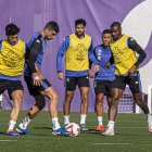 Cenk, con el balón durante un ejercicio