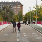 Situación actual del puente de Poniente con dos carriles y una vía ciclista.