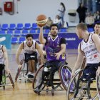 Jugada del partido entre vallisoletanos y madrileños.