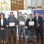 Vencedores de los Concursos de Fotografía, Relatos Cortos Deportivos y Microrrelatos, junto a Mayte Martínez y Lolo Velasco (APDV).