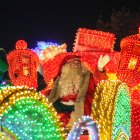 La Cabalgaza de Papá Noel recorre el centro de Valladolid.