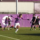 Jorge Delgado celebra el tanto de la victoria ante la SD Compostela