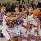 Imagen de archivo del UEMC Real Valladolid ante San Pablo Burgos en Pisuerga.
