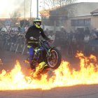 Actuación acrobática de Marco Carvalho y Freestyle Motocross Rider en la tarde del sábado.
