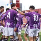El Juvenil A del Real Valladolid celebra el gol de Murcia ante el Atlético de Madrid
