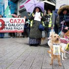 La Plataforma NAC (No A la Caza) sale a las calles para reivindicar los derechos de los perros usados en esta actividad
