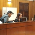 El conductor acusado de atropellar a otro, en el juicio. E. P.

El fiscal en el caso del joven de origen bÃºlgaro K.I.A. acusado del atropello intencionado de otro conductor en diciembre de 2021 en la calle GuipÃºzcoa de Valladolid, tras mantener ambos una discusiÃ³n de trÃ¡fico, entiende que la "altÃ­sima velocidad" a la que iba el primero marcha atrÃ¡s y el "volantazo final", con el fin de garantizarse el resultado, son pruebas evidentes, a su juicio, de que los hechos se enmarcan en un delito de tentativa de asesinato.

POLITICA CASTILLA Y LEÃN ESPAÃA EUROPA VALLADOLID JUSTICIA