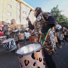 Desfile de carnaval en Arturo Eyries