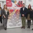 La delegada territorial de la Junta en Valladolid, Raquel Alonso, y el diputado delegado del Área de Empleo, Desarrollo Económico y Reto Demográfico, Roberto Migallón en la presentación de 'Circuitos Escénicos'