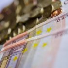 Imagen de archivo de dinero