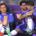 Luis Pérez pega un puñetazo a Latasa en el banquillo.