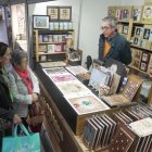 Imágenes de la feria de Artesanía de Valladolid situada en la Acera de Recoletos