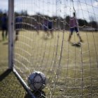 Madrid, 16 de enero de 2016. Partido de fútbol infantil en el Polideportivo Ernesto Cotorruelo. Foto: Antonio Heredia