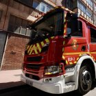 Un camión de bomberos, en una de la salidas de este lunes durante el apagón de Valladolid.