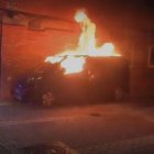 Furgoneta incendiada en Valladolid