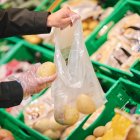 Patatas en el lineal de Mercadona.