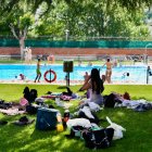 Primer chapuzón en la Piscina Municipal Juan de Austria