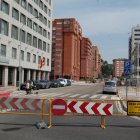 Cortes de tráfico en la calle Mieses en Valladolid.
