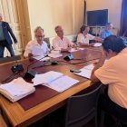 Asistentes a la Comisión de Movilidad y Urbanismo del Ayuntamiento de Valladolid. 

El Grupo Muncipal Socialista ha acusado al alcalde, Jesús Julio Carnero, de "propaganda" tras el rechazo de la Agenda 2030 por parte del Ayuntamiento, algo que, a juicio de los socialistas, supone un contrasentido cuando los 'populares' alardean de que "Valladolid es Ciudad Climáticamente Neutra".

CASTILLA Y LEÓN ESPAÑA EUROPA VALLADOLID SOCIEDAD
AYUNTAMIENTO DE VALLADOLID