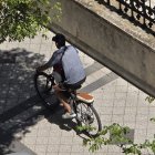Imagen del ladrón de la bicicleta captada por un vecino