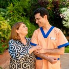 Personal residente con persona mayor