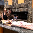 David Ramos y Sonia Escribano en el asador de los Canteros en Mingorría.