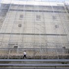 Andamios en la fachada lateral de la Catedral