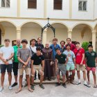 Los doce voluntarios vallisoletanos en Marruecos junto al obispo de Tánger.
