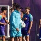 Almada dirige un entrenamiento matutino del Real Valladolid.
