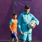 Almada, durante el entrenamiento del pasado jueves en los Anexos, con Trilli detrás.