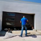 Estado del chalet en obras de Medina del Campo tras la explosión.