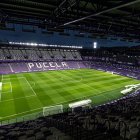 Estadio José Zorrilla iluminado.