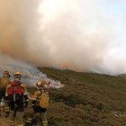 Los medios de Aragón desplazados a León siguen la lucha contra los incendios de La Uña y Barniedo de la Reina.