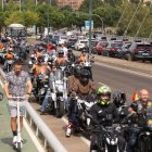 IX desfile de banderas de peñas y ofrenda florala la Virgen de San Lorenzo y a los motoristas fallecidos