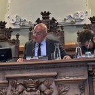 Carvajal, Carnero y Blanco durante el pleno del Ayuntamiento de Valladolid.
